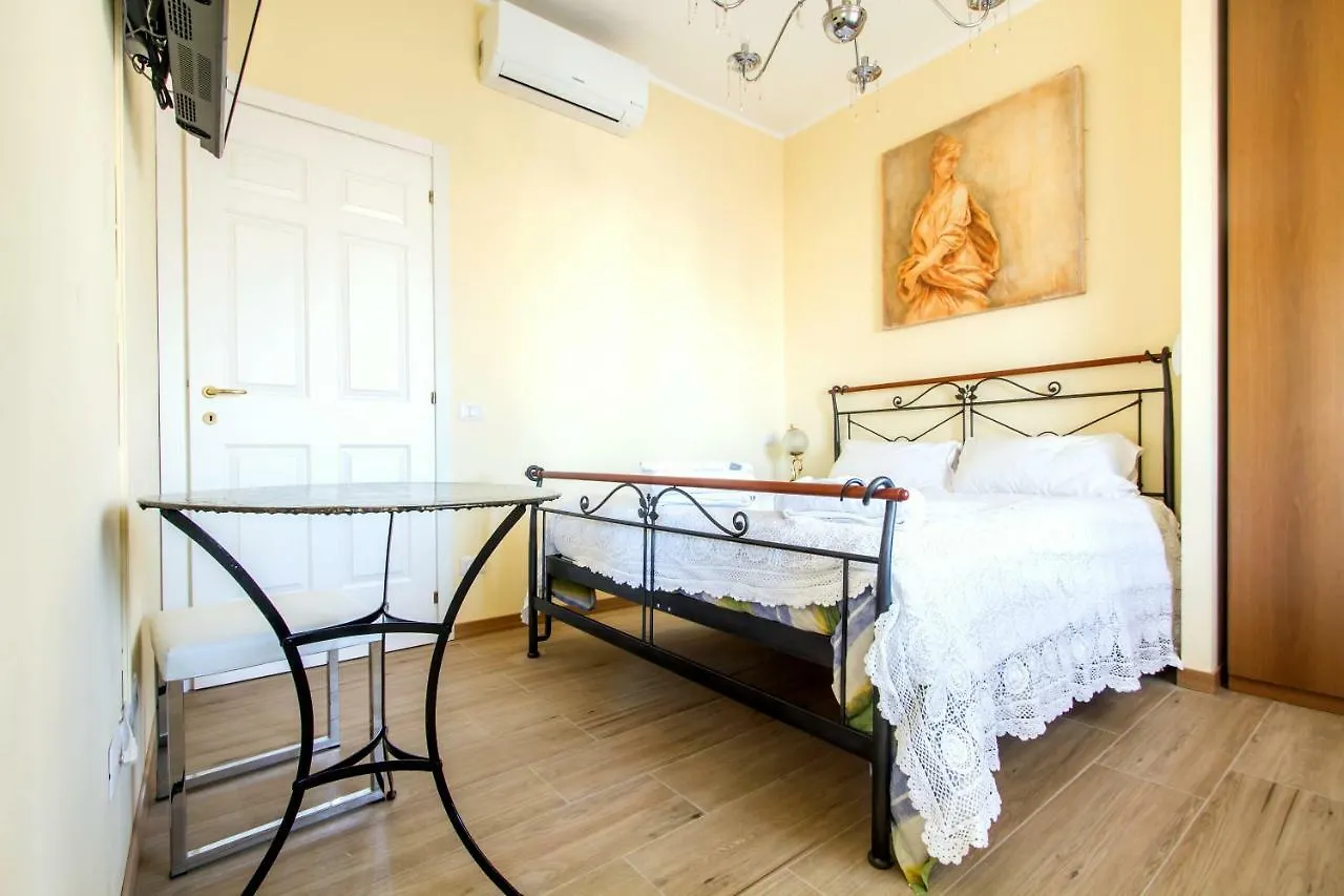 B&B Antico Cortile Milano 2*,